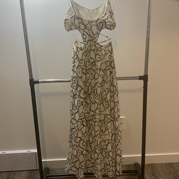 ASTR Sanger Dress - Picture 5 of 8
